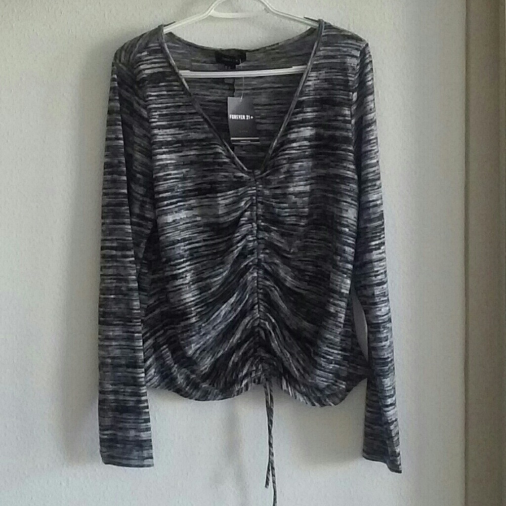Forever 21 grey v-neck long sleeve shirt